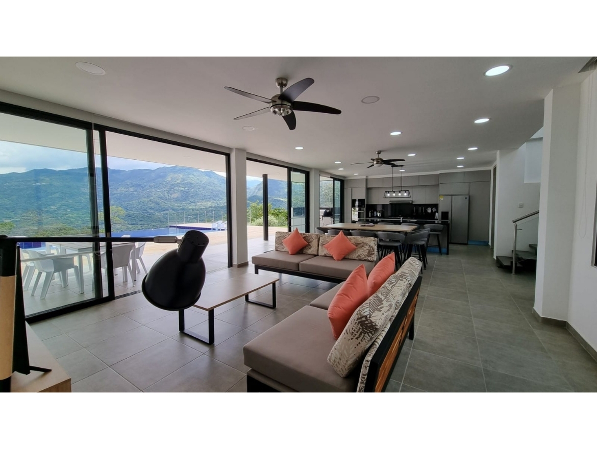 Oriol Pujol Mata, arquitecte. 8 habitatges unifamiliars Villeta