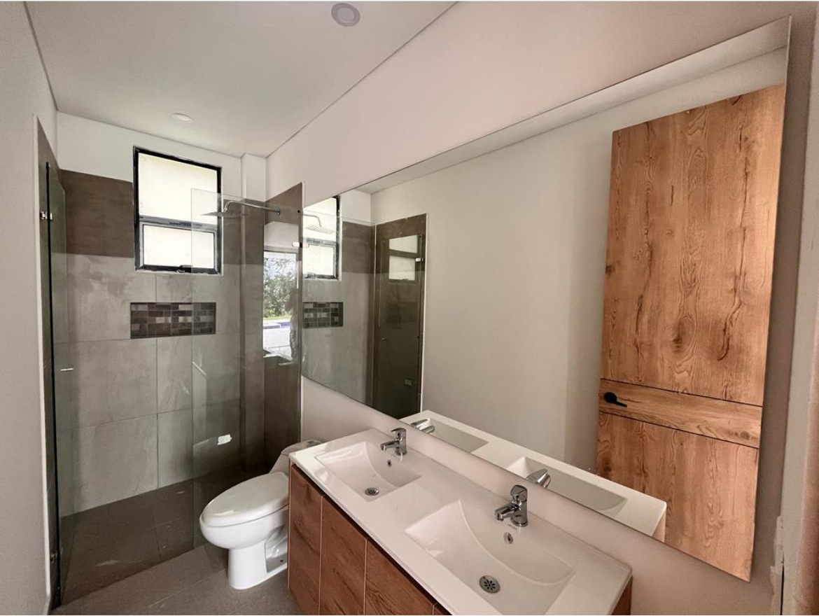 Oriol Pujol Mata, arquitecte. 8 habitatges unifamiliars Villeta