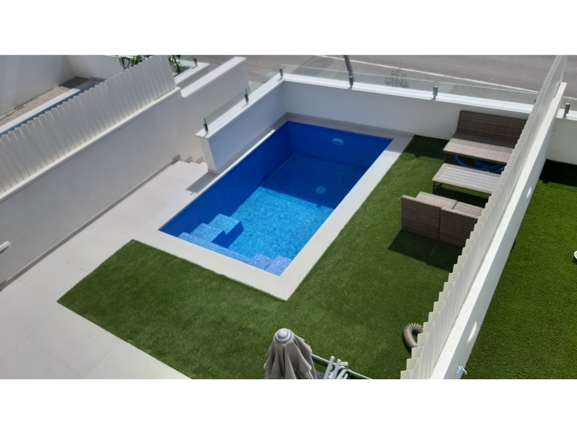 Oriol Pujol Mata, arquitecte. 9 habitatges unifamiliars en filera a Sitges