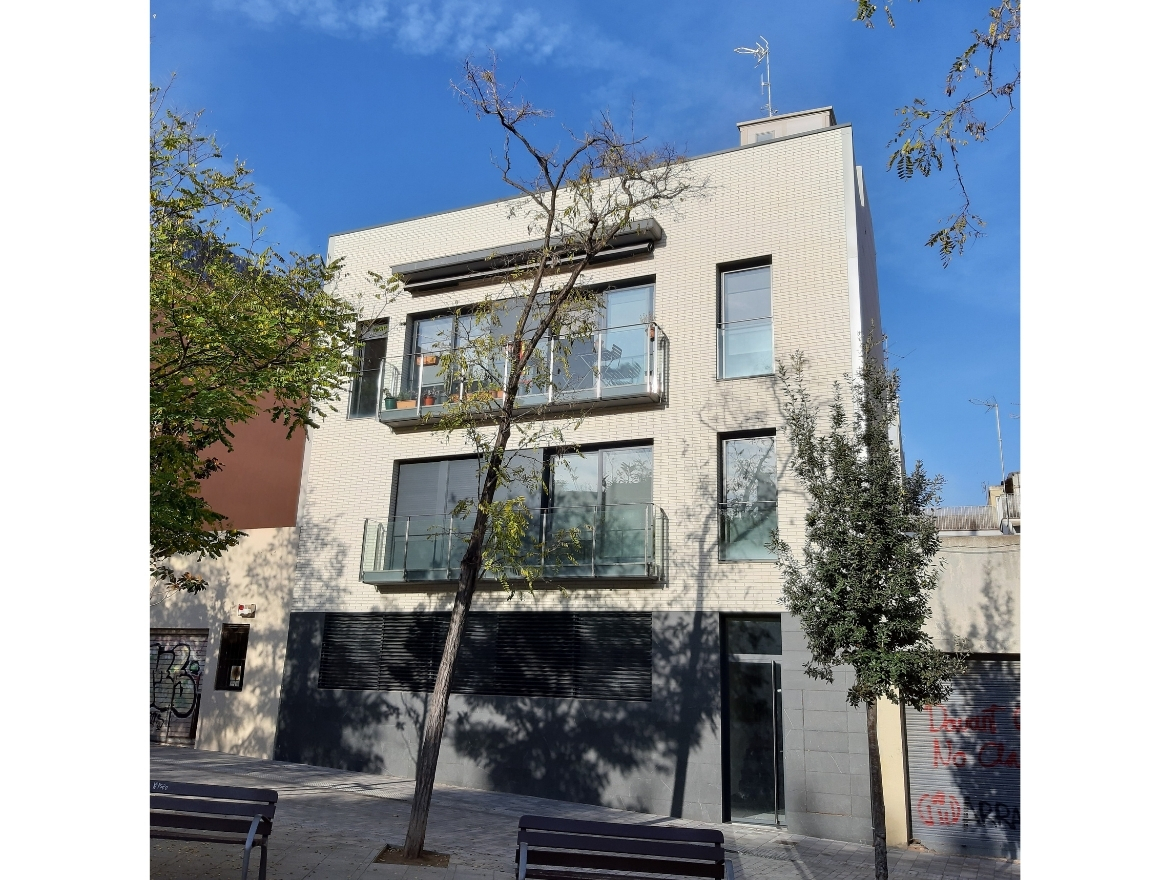 Oriol Pujol Mata, arquitecte. Edifici plurifamiliar 4 habitatges